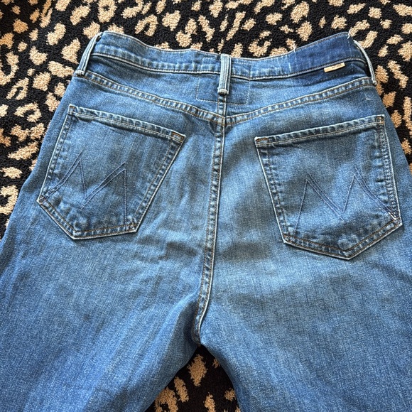 MOTHER High Rise Study Hover in Perfect Drug Wash - sz 29 - Picture 6 of 7